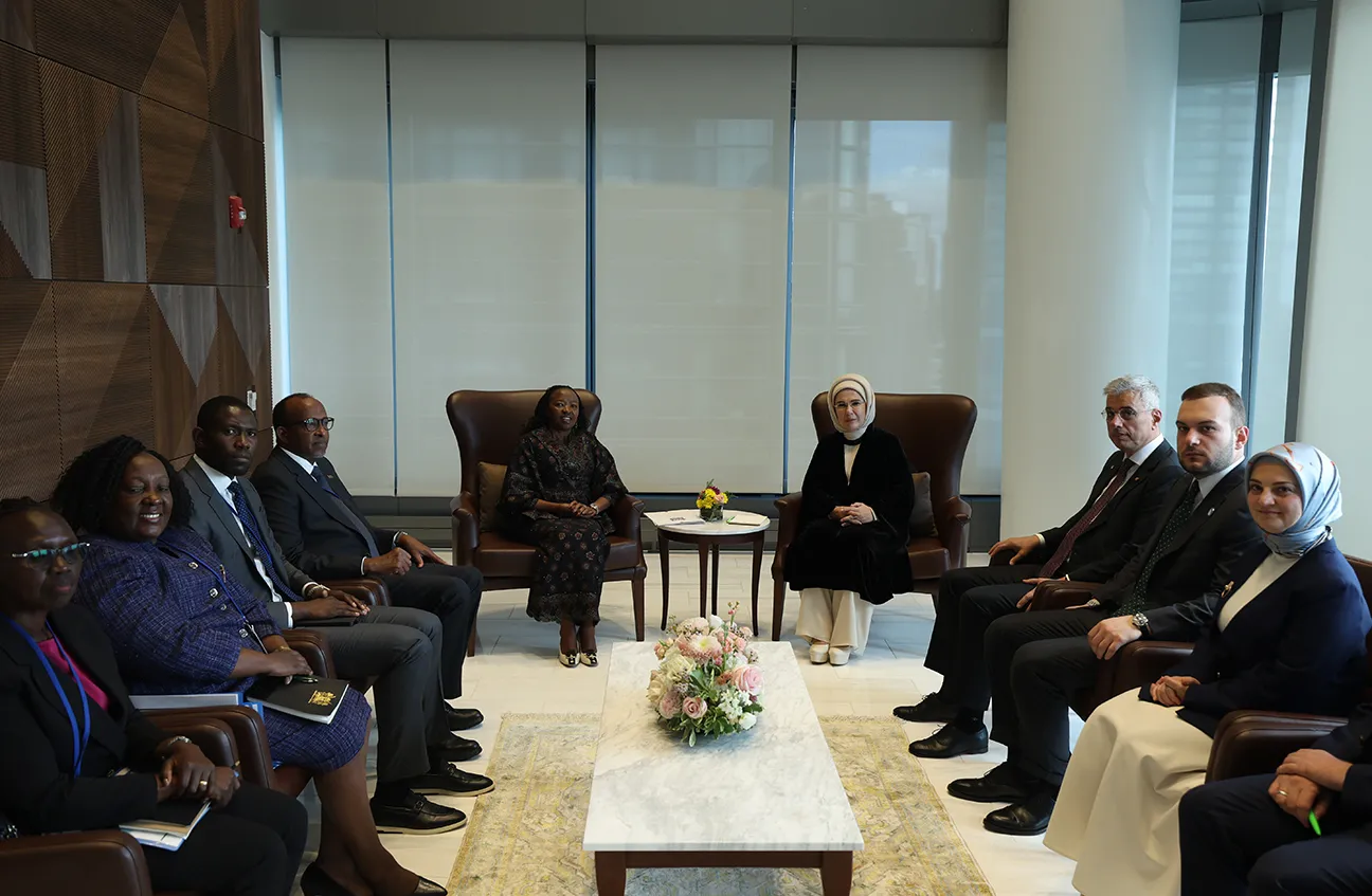 Emine Erdoğan Türkevi’nde Rachel Ruto ile bir araya geldi