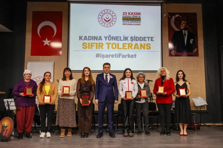 Vali Aygöl Kadına Yönelik Şiddete Karşı Mücadele Gününde Konuştu