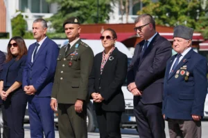 Vali Bilgihan 19 Eylül Gaziler Gününde Anıta Çelenk Sundu
