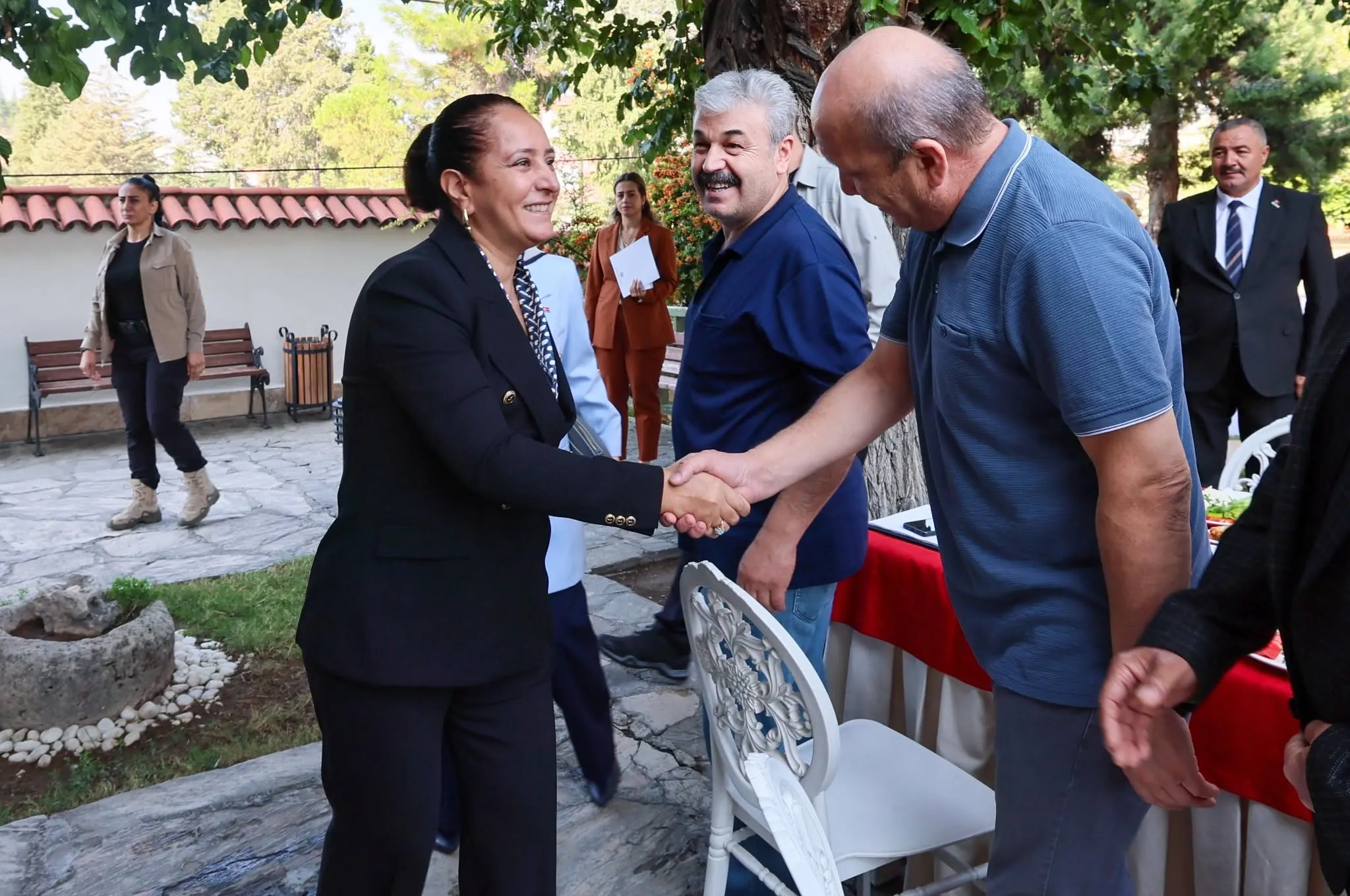 Vali Bilgihan Muhtarlarla Buluştu Mahalle İhtiyaçları Ele Alındı