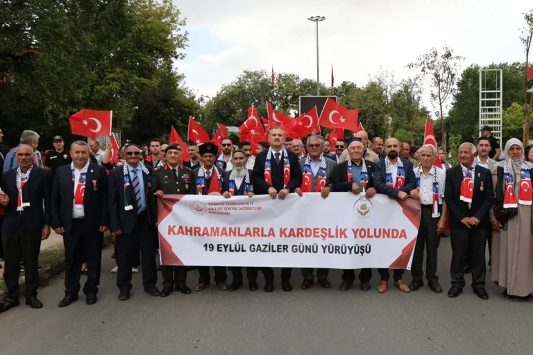 Vali Bozkurt Gaziler Günü ve Çocuk Etkinliğine Katıldı